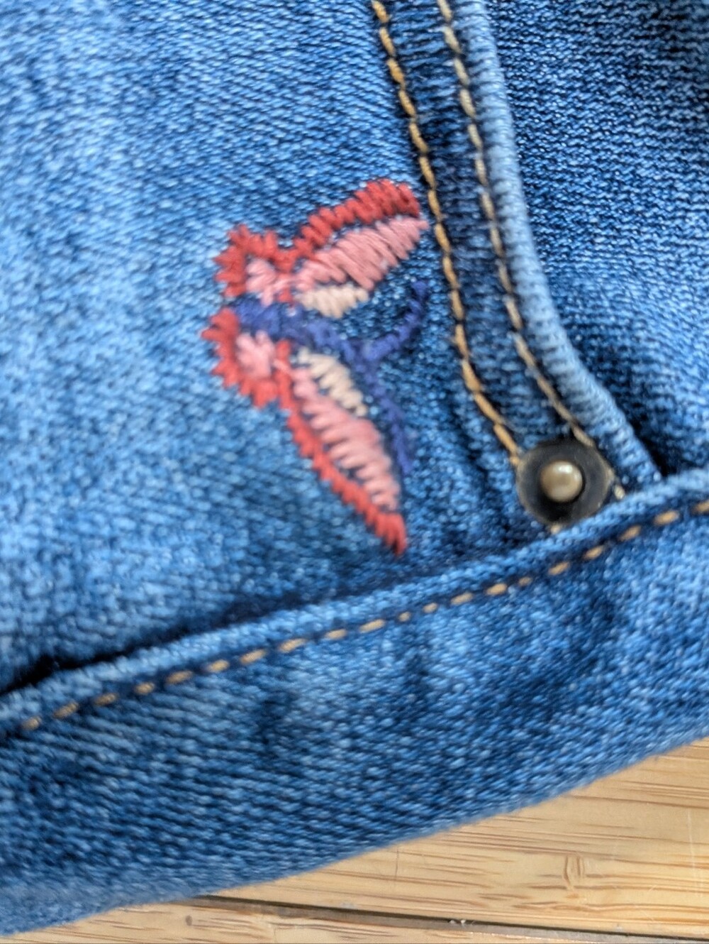 Driftwood Blue Jeans, Bootcut, Embroidered, Like New, Kelly, Waist 27 - Picture 6 of 13